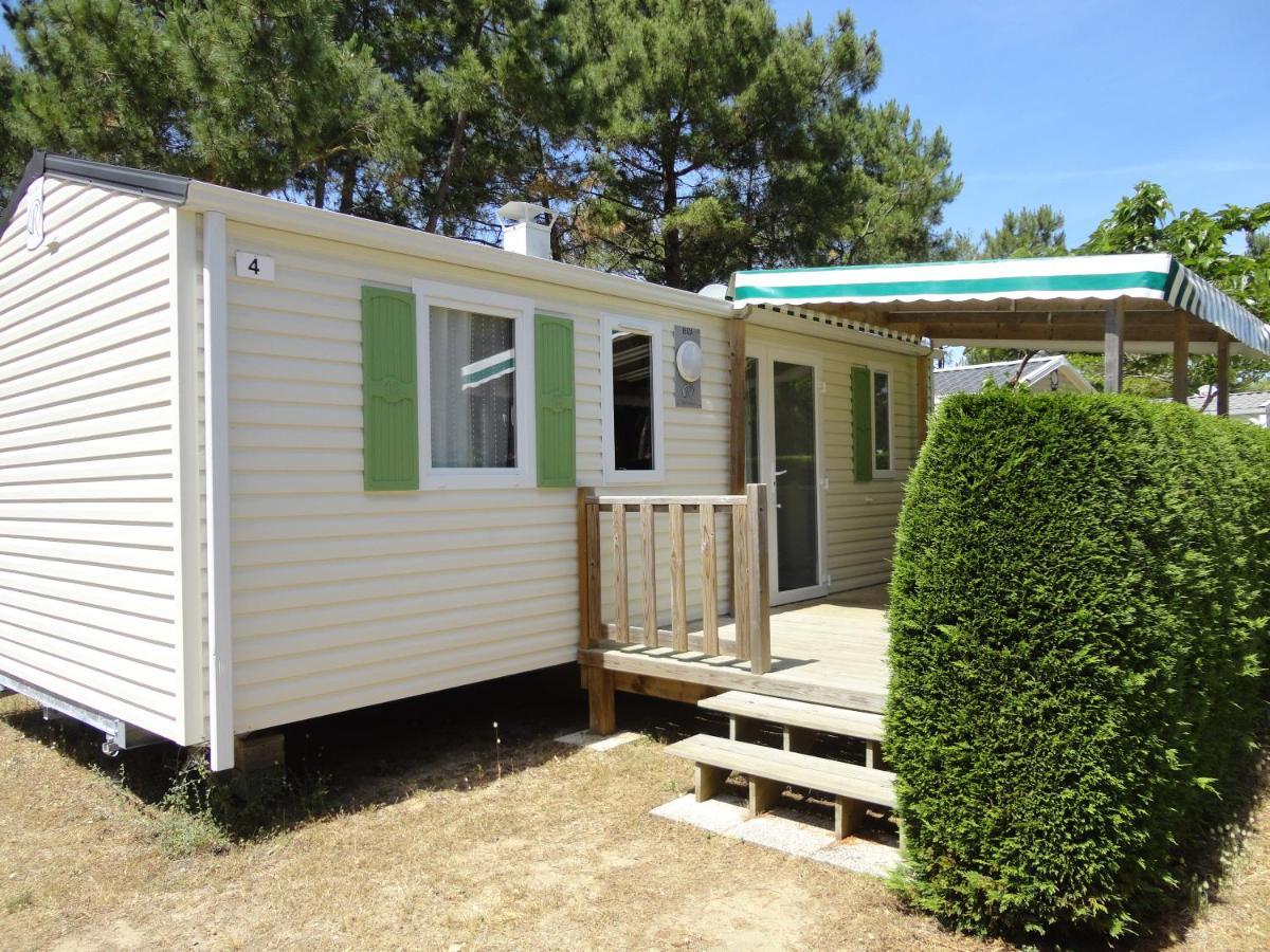 Готель Camping Le Clos Des Pins Сен-Ілер-де-Р'єз Екстер'єр фото