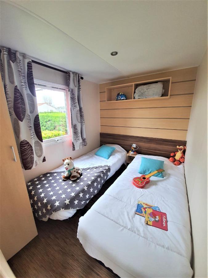 Готель Camping Le Clos Des Pins Сен-Ілер-де-Р'єз Екстер'єр фото